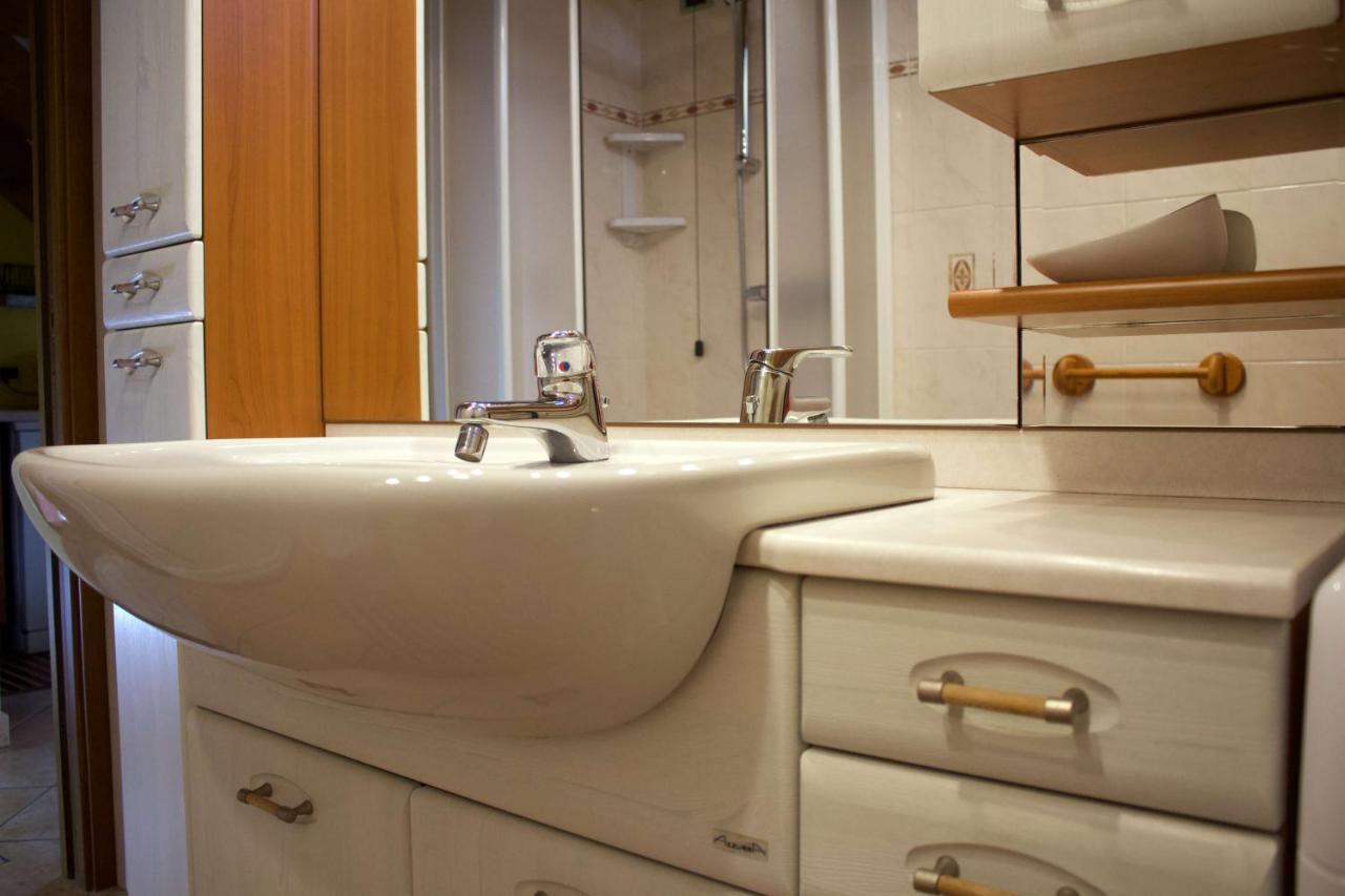 La Casa Sul Sasso In Town Serviced Accommodations Dervio Eksteriør bilde